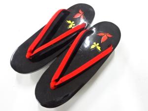 未使用品　漆塗り　桐下駄(23.5センチ)